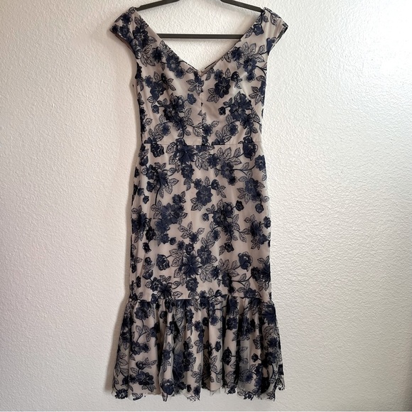 Gal Meets Glam Collection Rosemary Floral Embroidered Midi Dress Sz 4 - Picture 7 of 11